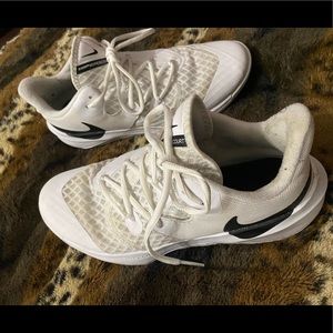 Nike Adults' Hyperspeed Court Volleyball Shoes.Women’s size 7 1/2.Good condition